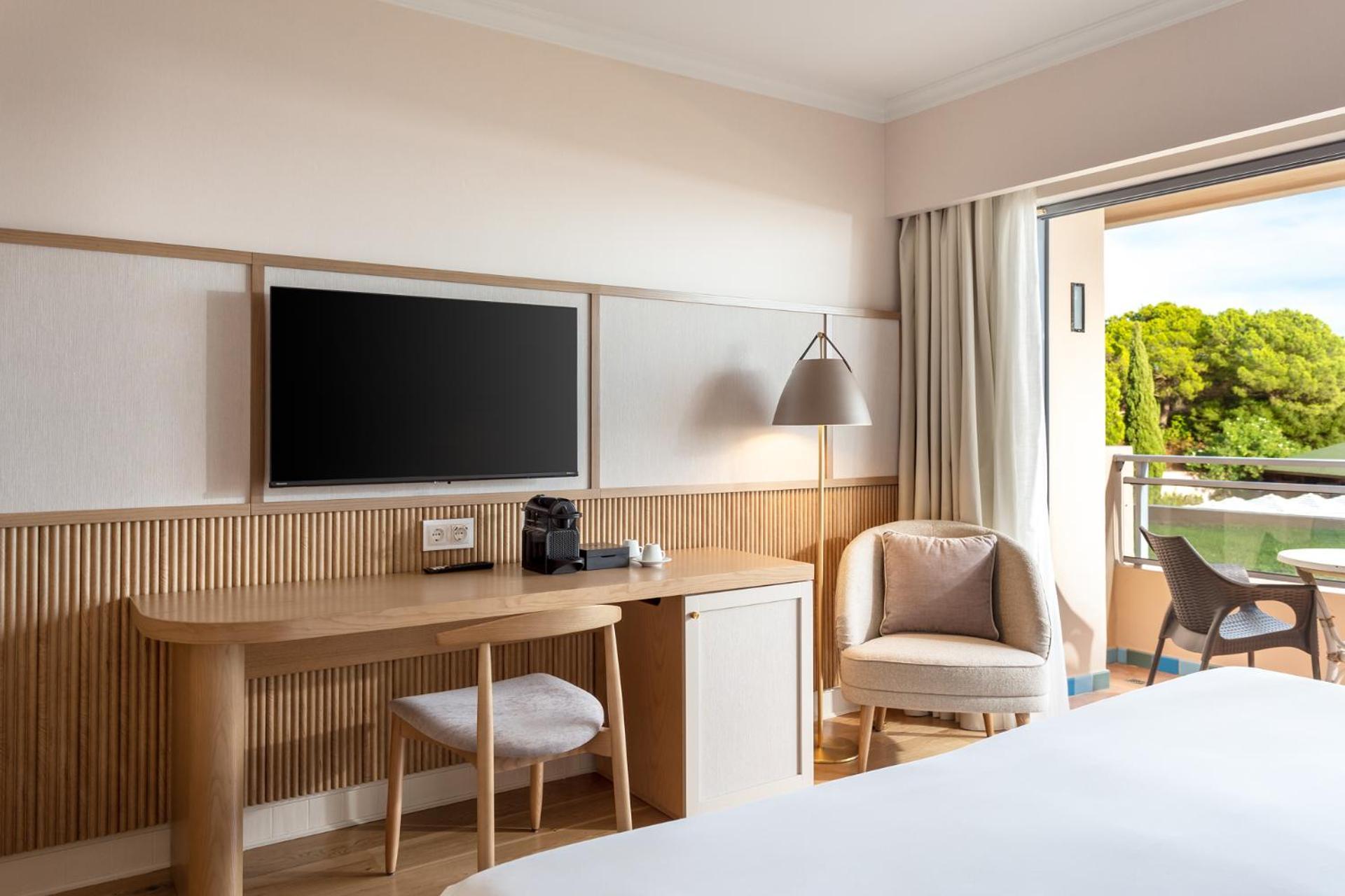 Doppel-/Zweibettzimmer mit Meerblick